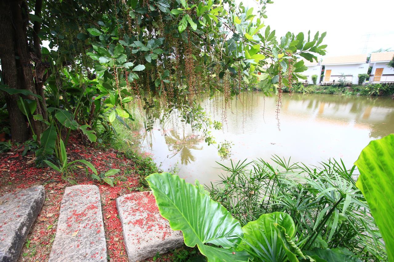 Baanpooya Hotel And Resort Tak Exterior foto